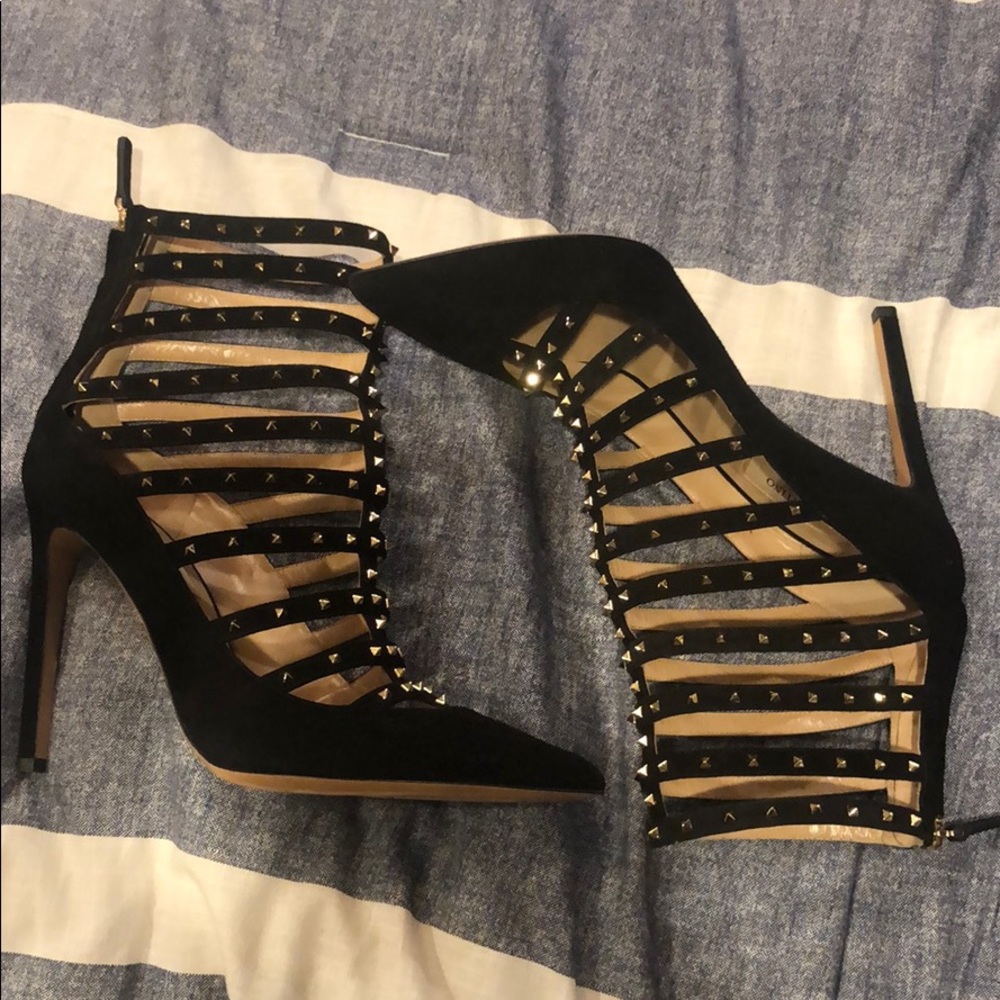 NEVER WORN Valentino studded heel bootie
